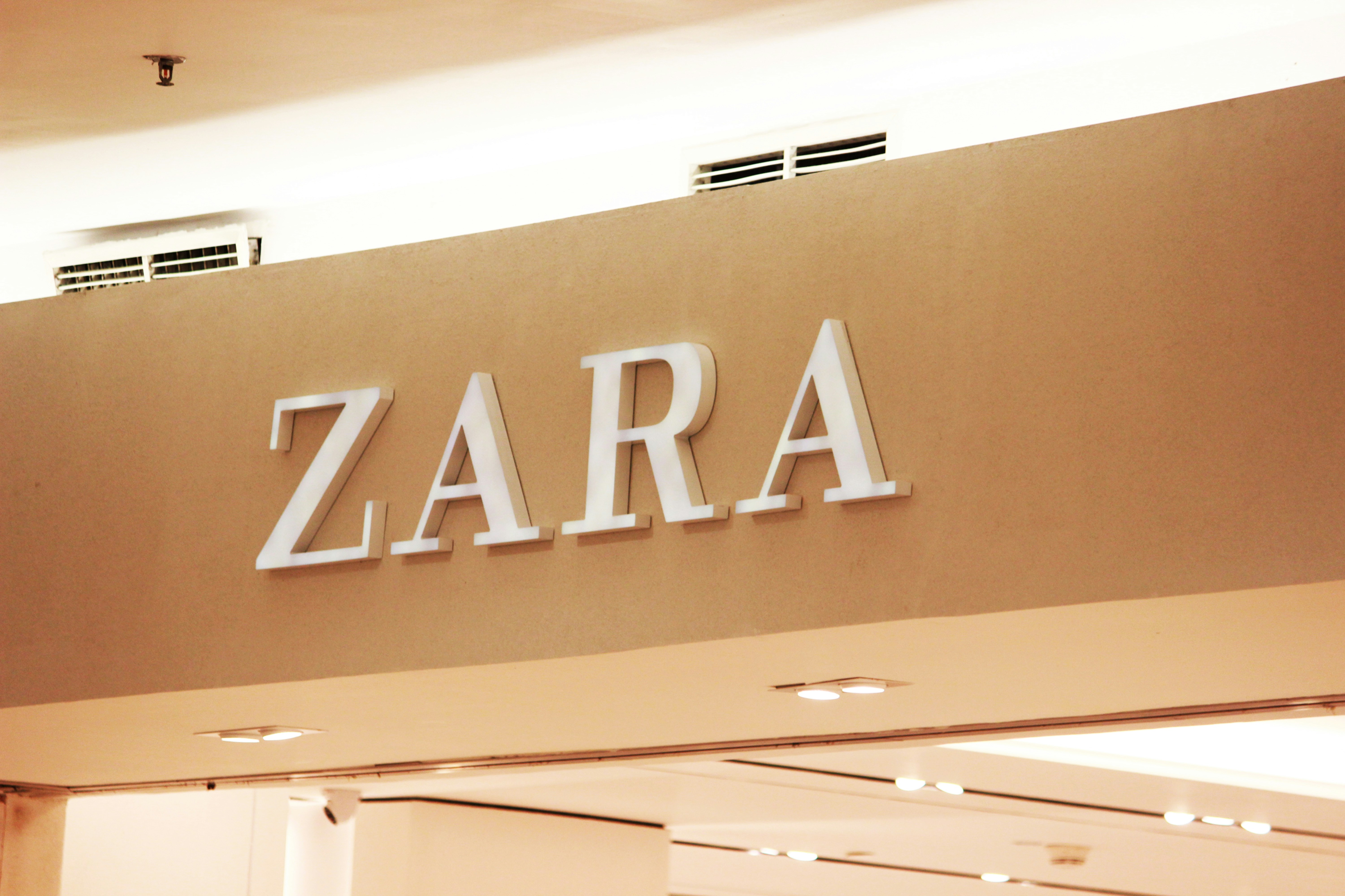 Boutique Zara au Maroc avec collection à la mode